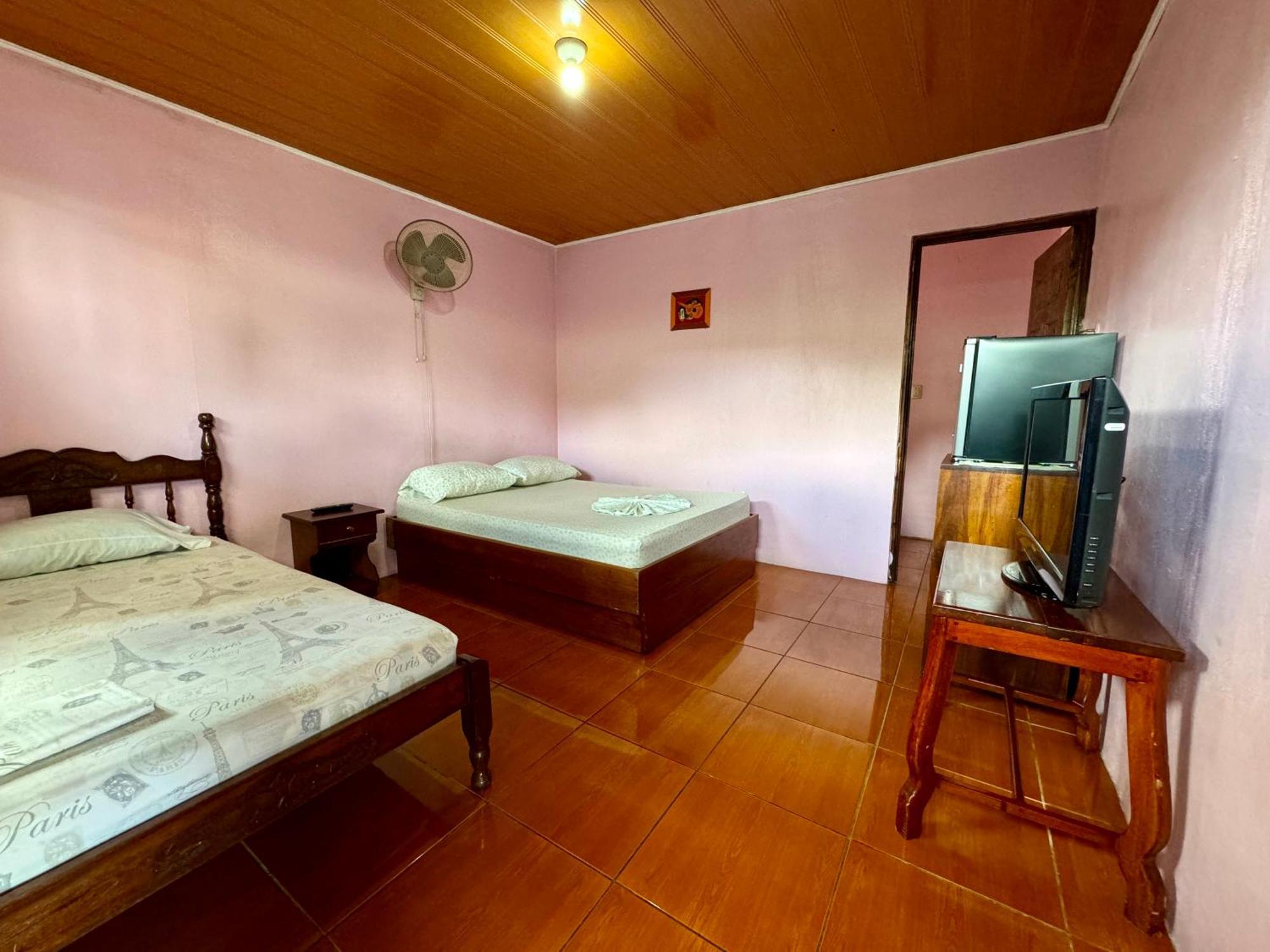 Cabinas Las Palmas Del Sol La Fortuna Esterno foto